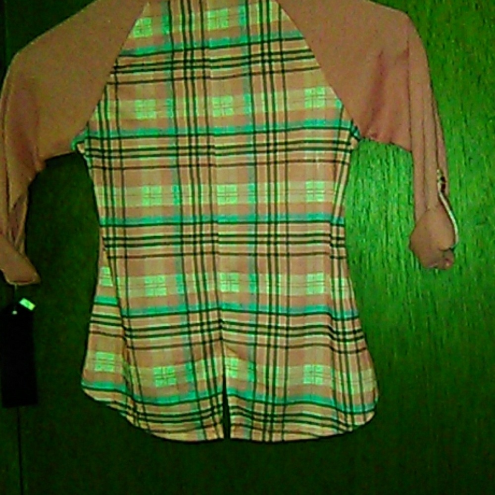 Shirt - Picture 2 of 2